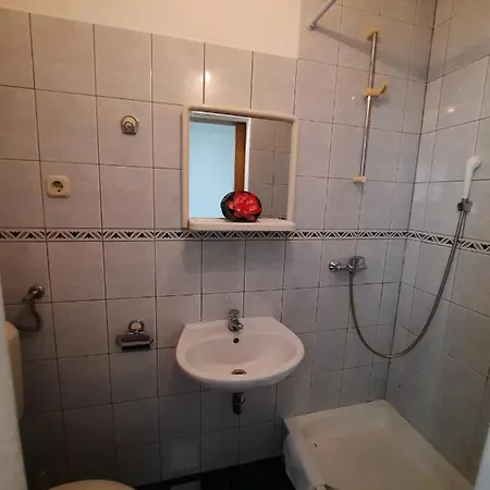 Centar Three Palms דירה מאקרסקה