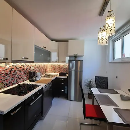 Centar Three Palms 마카르스카